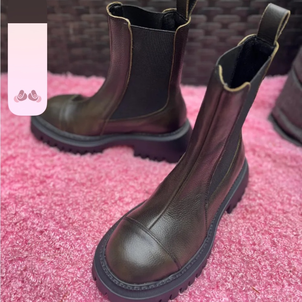 Leather boots